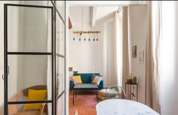 Appartement Authentique Situe En Plein Centre D'อองทีบส์ ภายนอก รูปภาพ