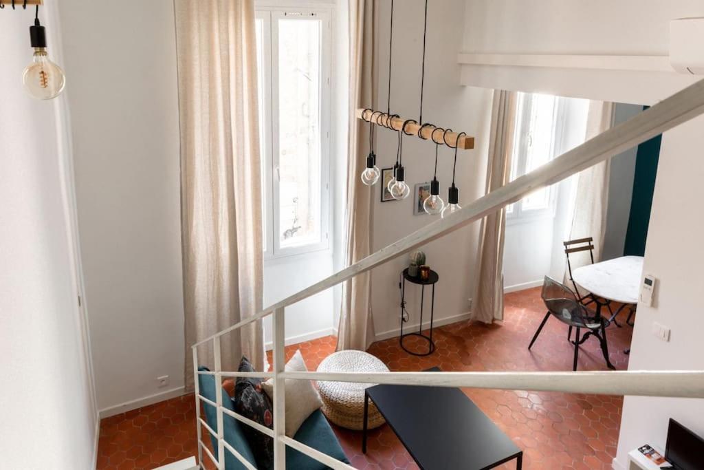 Appartement Authentique Situe En Plein Centre D'อองทีบส์ ภายนอก รูปภาพ